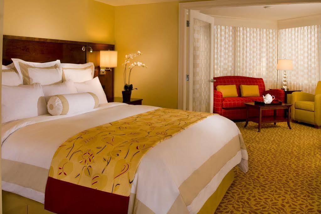 New Orleans Marriott Metairie At Lakeway Eksteriør bilde